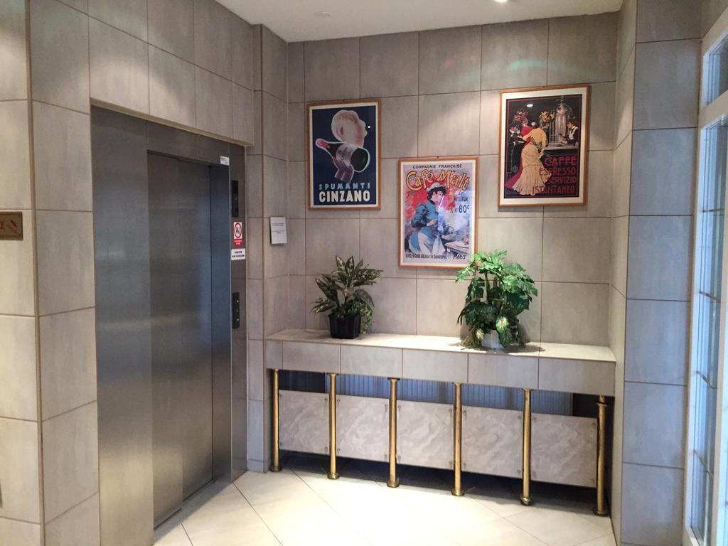 Hotel Mars Прага Екстер'єр фото