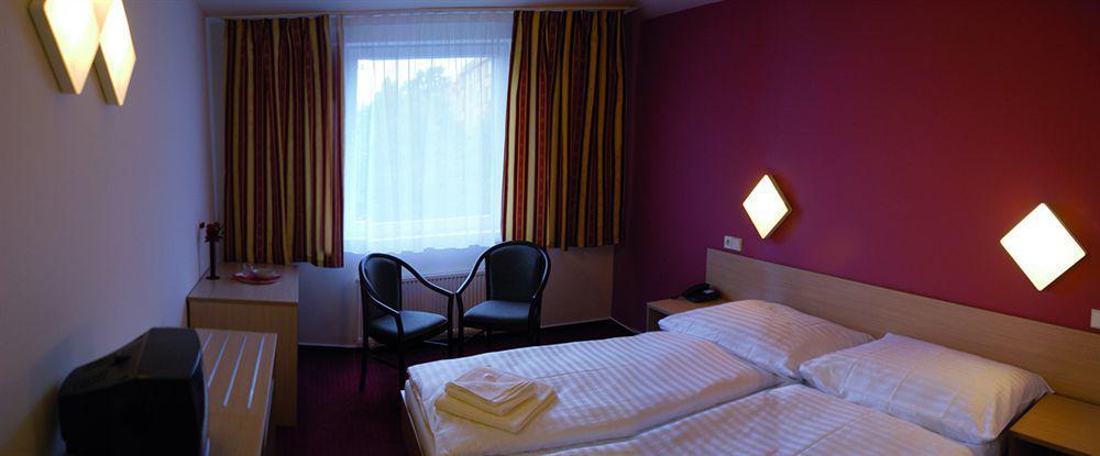 Hotel Mars Прага Екстер'єр фото